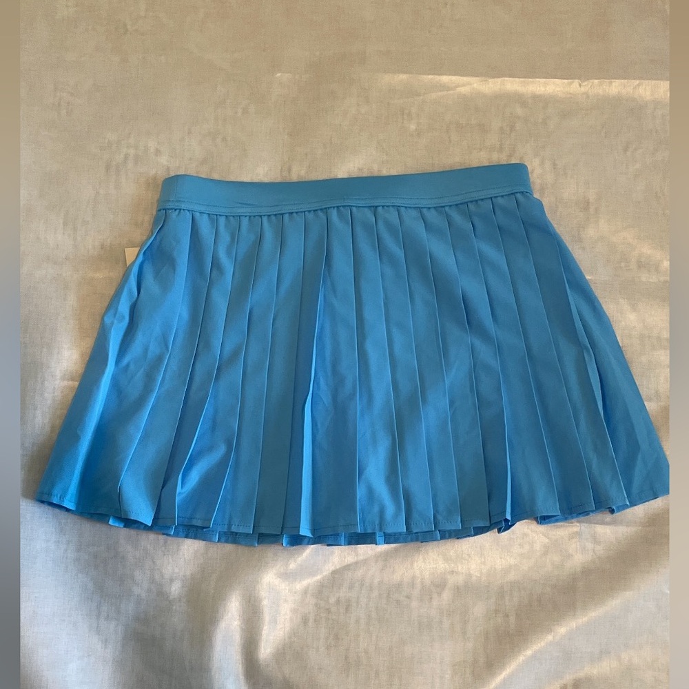 No Boundaries Vibrant Blue Pleated Activewear Skort Women’s medium